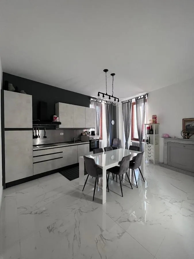 Splendid Lake 2 Desenzano del Garda Apartment